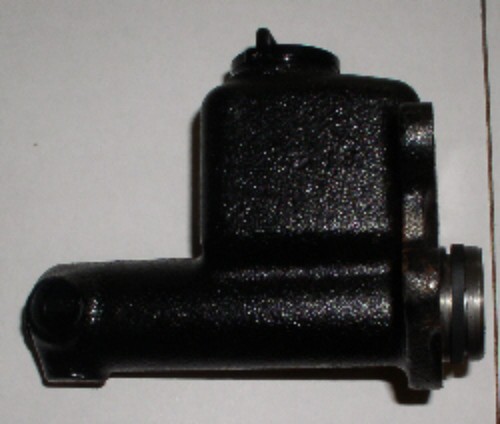 M715 master cylinder - master,